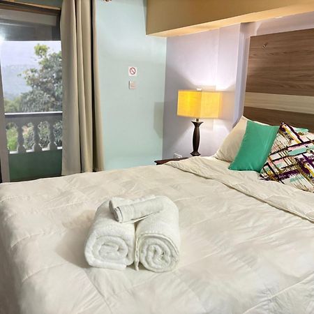 Bed and Breakfast Matthew'S Miracle View Roseau Esterno foto
